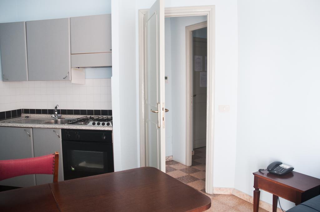 Residence Riva Gaia Terracina Zimmer foto
